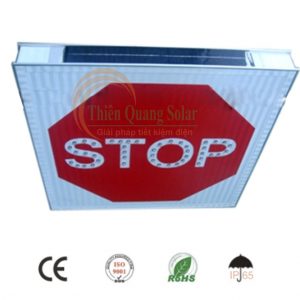 Biển báo STOP sử dụng năng lượng mặt trời